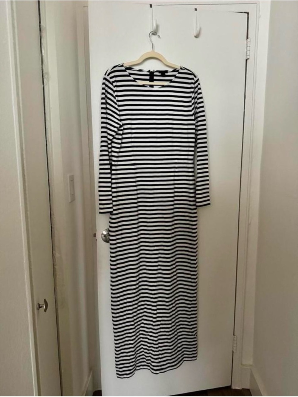 J.Crew Women's Black and White Striped Long Sleeve Maxi Dress